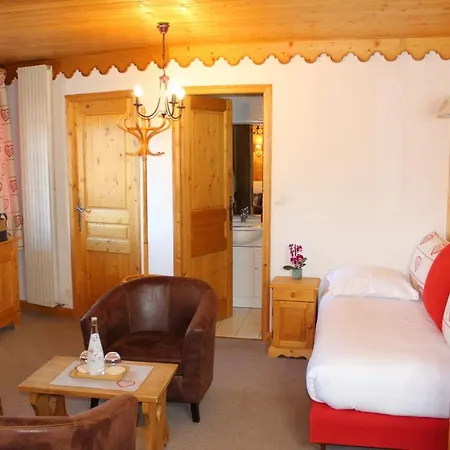 Les Glaciers Hotel