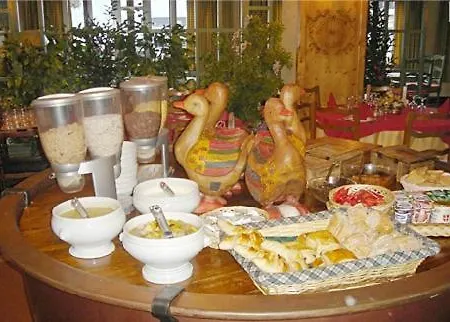 Les Glaciers Hotel